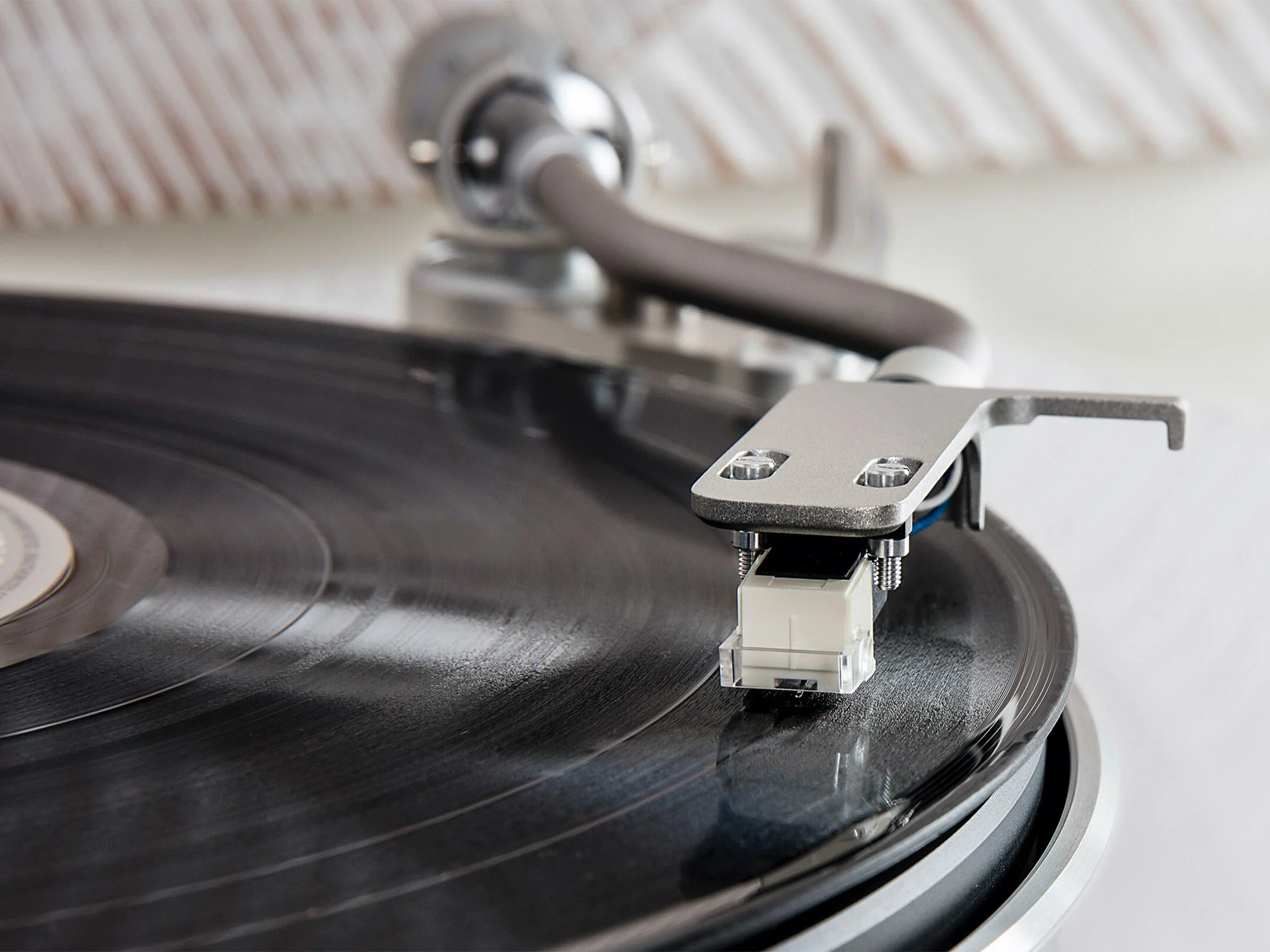 Denon DP-400 Yarı-Otomatik Pikap