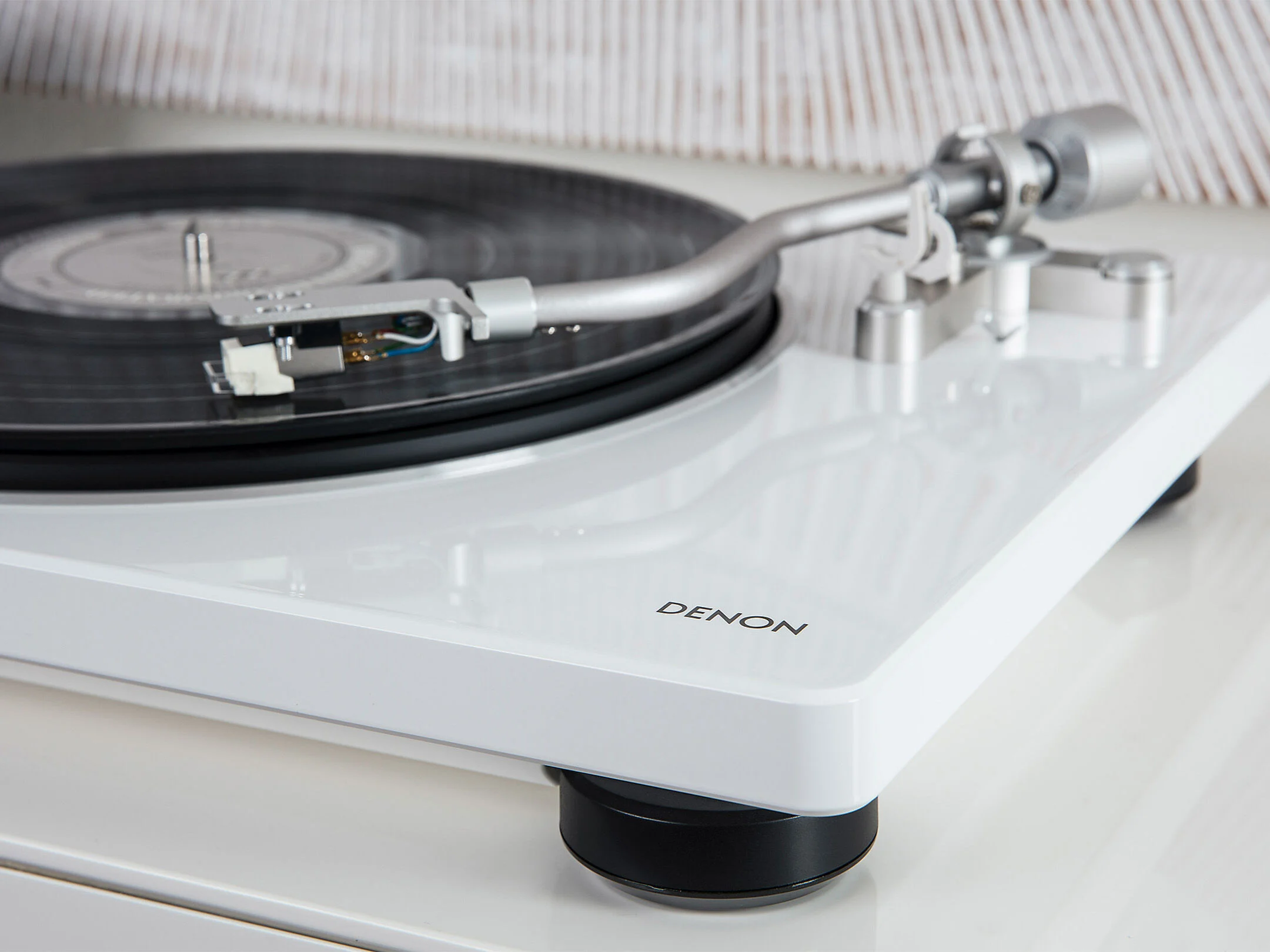 Denon DP-400 Yarı-Otomatik Pikap