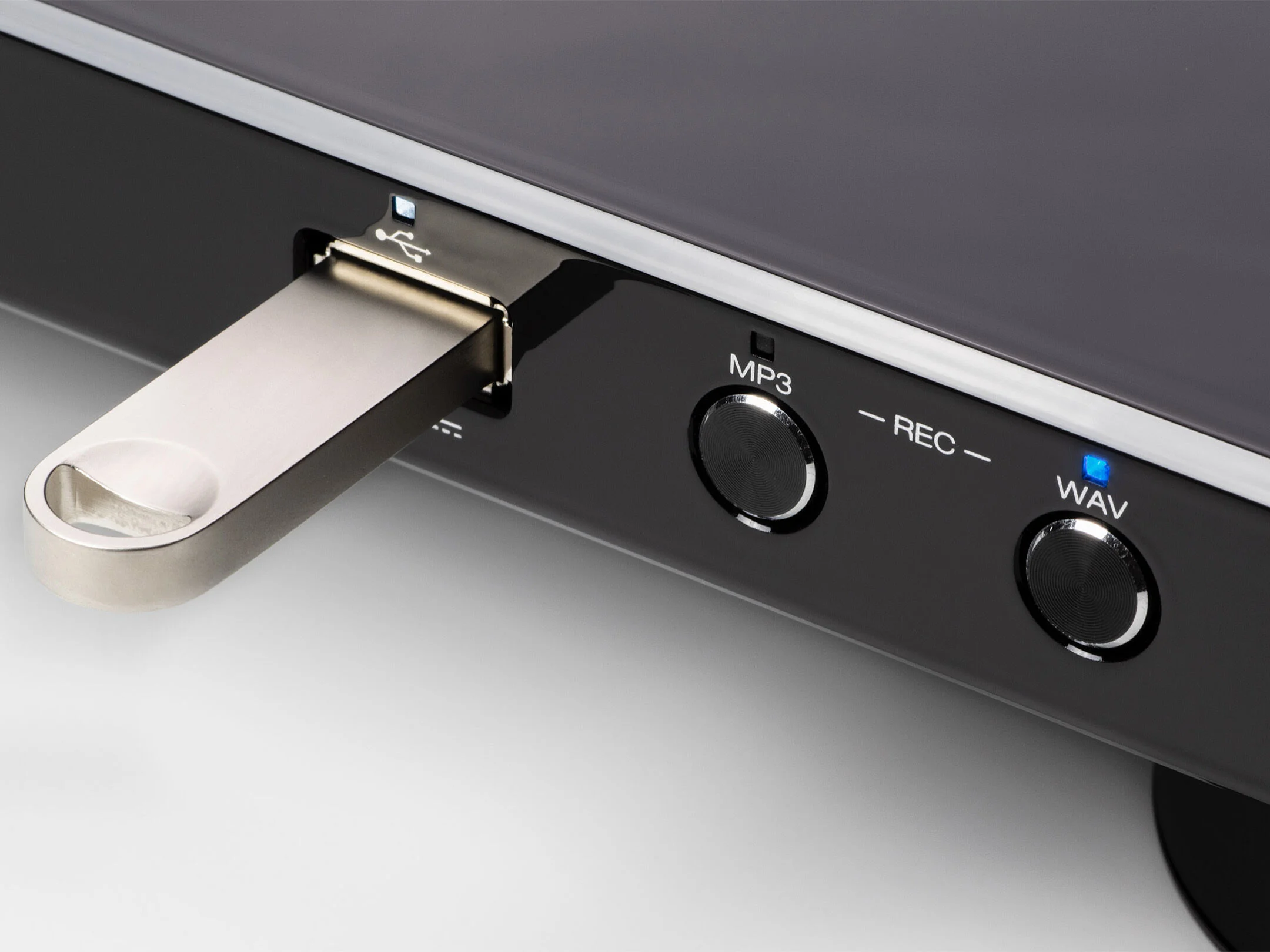 Denon DP-450USB Yarı-Otomatik Pikap & USB Kaydedici