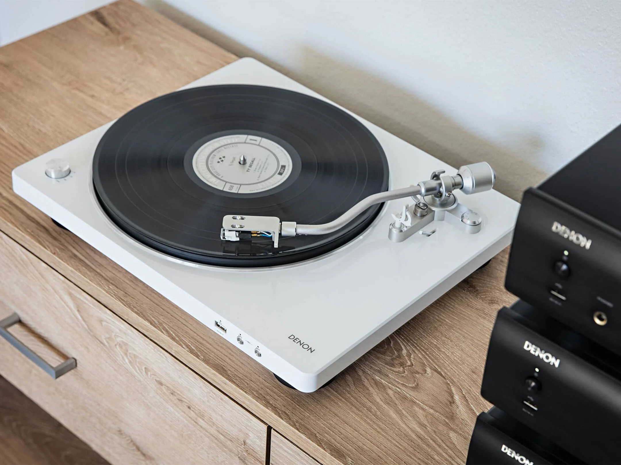 Denon DP-450USB Yarı-Otomatik Pikap & USB Kaydedici